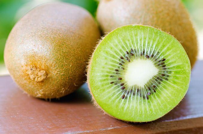 Kivis turi daugiau vitamino C, negu apelsinas ar citrina.